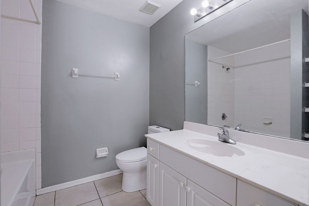 3795 10th Ave SE, Naples, FL 34117