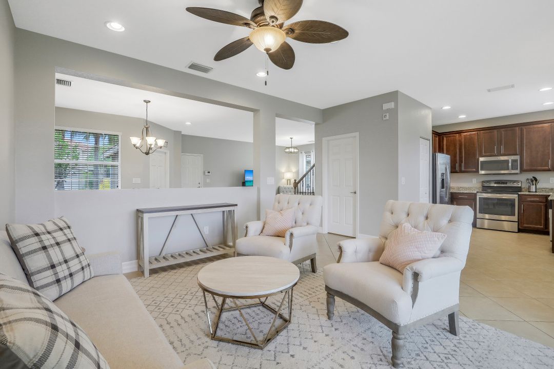 10313 Crepe Jasmine Ln, Fort Myers, FL 33913