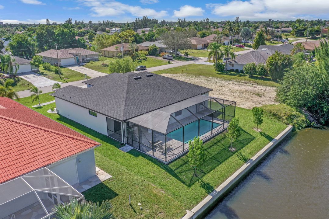 1001 SW 37th St, Cape Coral, FL 33914