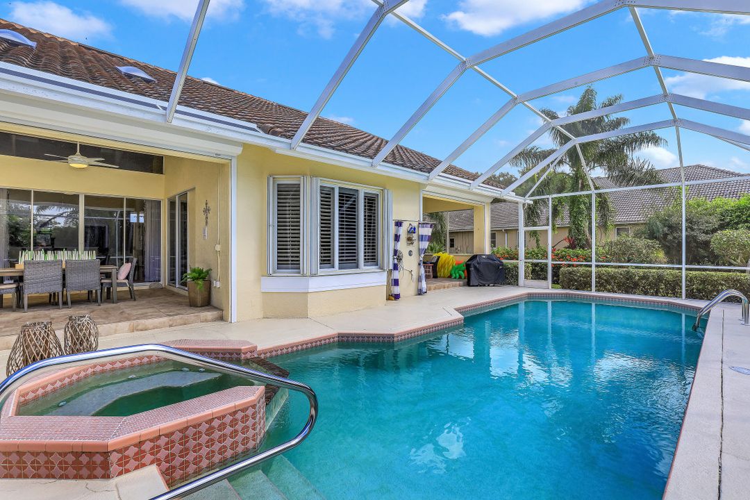 9245 The Ln, Naples, FL 34109