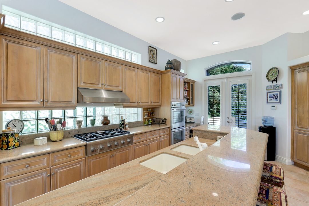 27820 Riverwalk Way, Bonita Springs, FL 34134