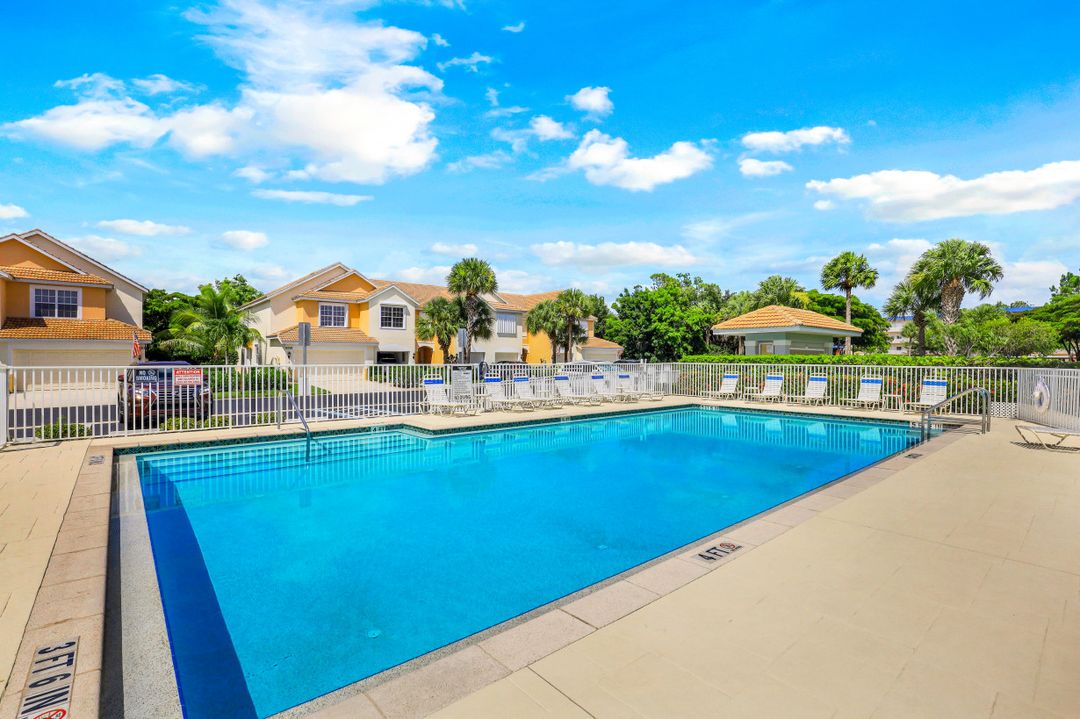 8381 Village Edge Cir  #4, Fort Myers, FL 33919