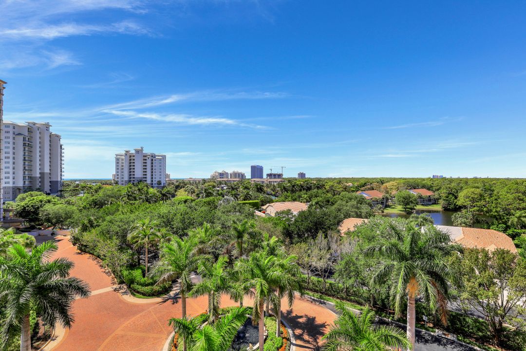 455 Cove Tower Dr #704, Naples, FL 34110