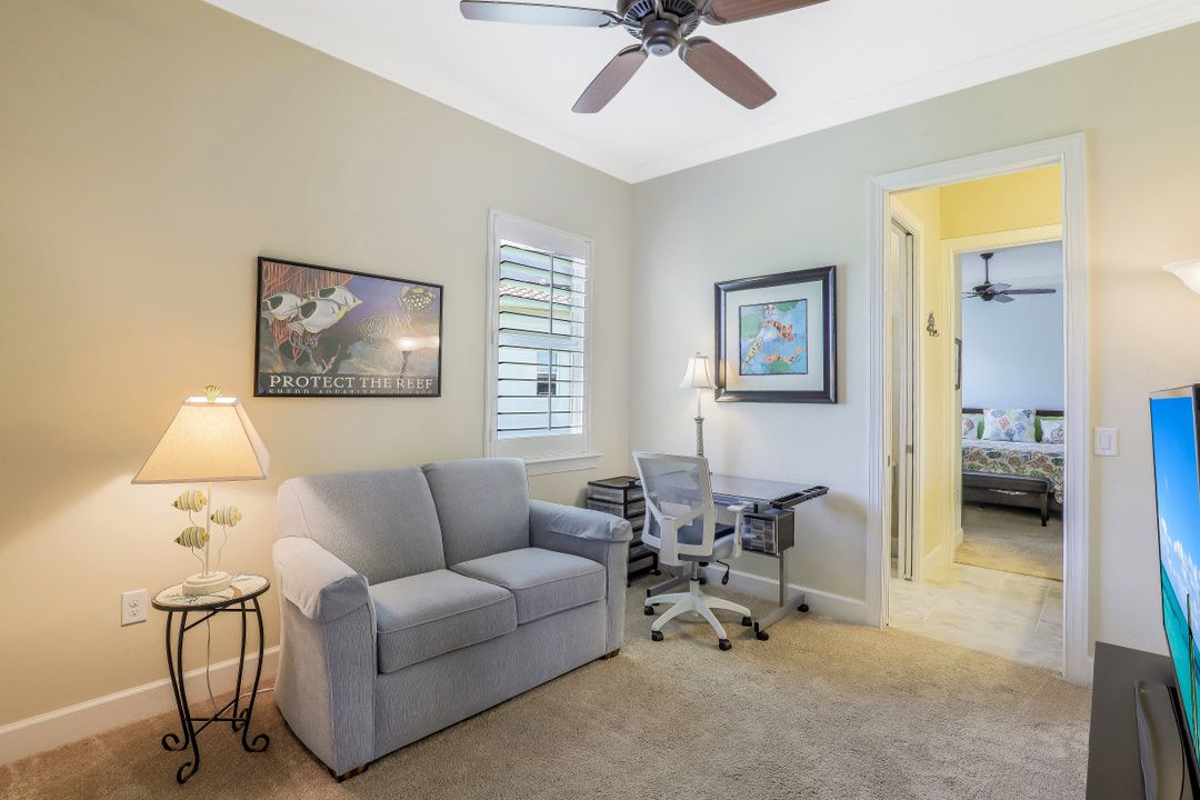 9075 Graphite Cir, Naples, FL 34120