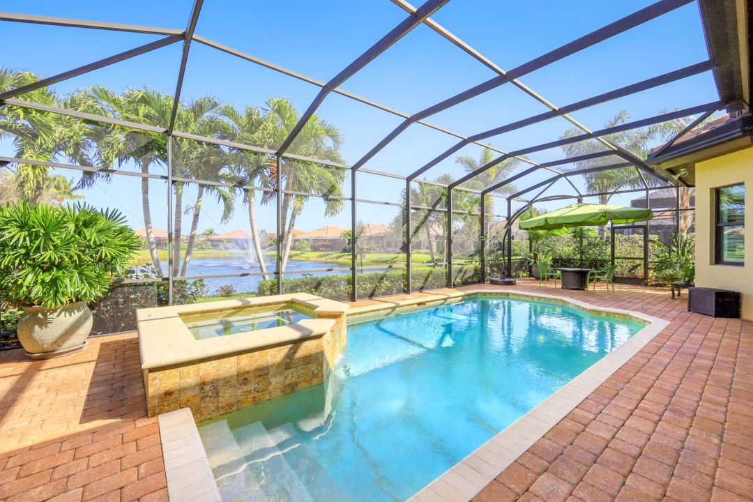 6287 Serano Way, Naples, FL 34113