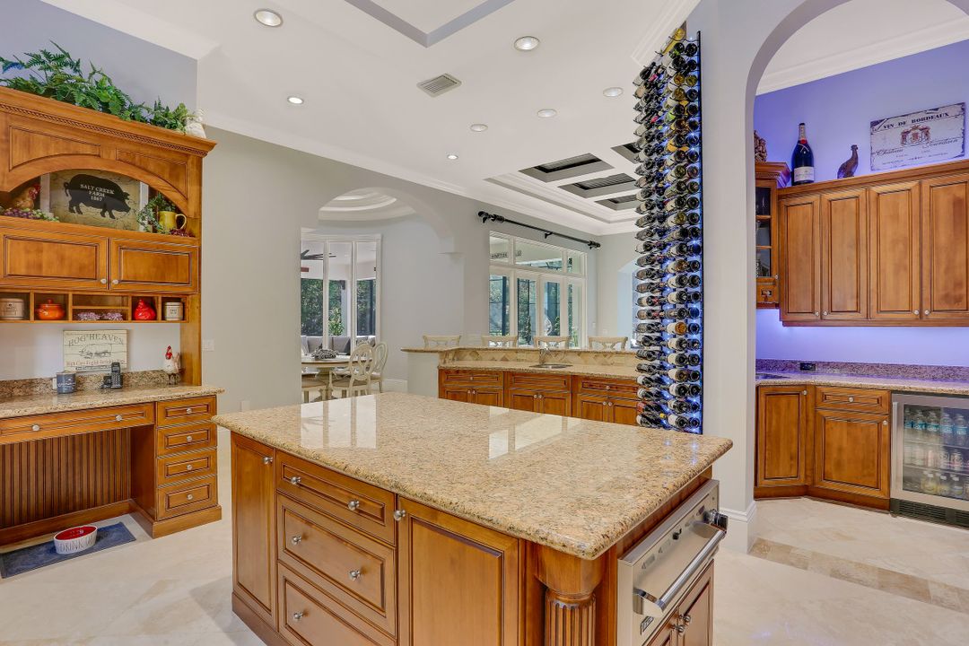 4642 Idylwood Ln, Naples, FL 34119