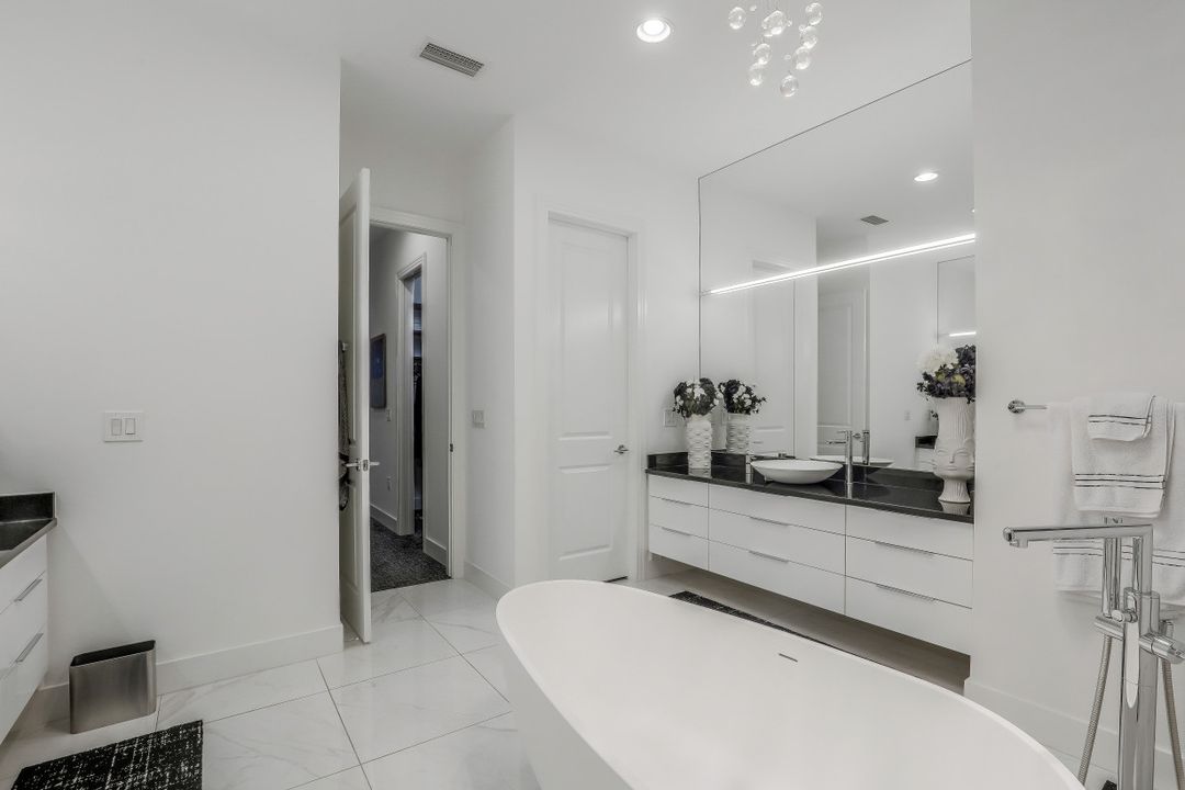 1567 Jamaica Ct, Marco Island, FL 34145