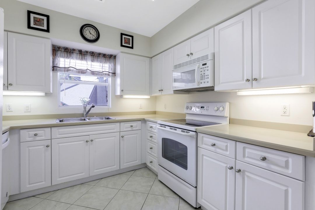 4309 Covey Cir #12B, Naples, FL 34109