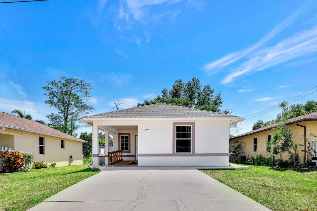 3250 Cottage Grove Ave, Naples, FL 34112