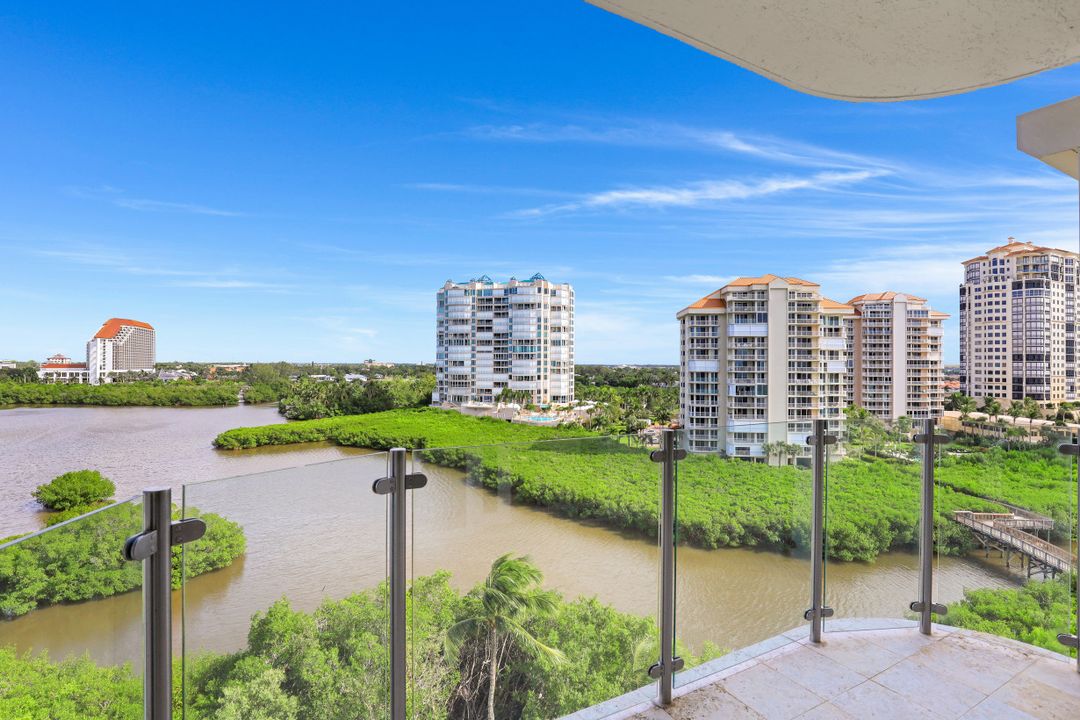 10 Seagate Dr #6S, Naples, FL 34103