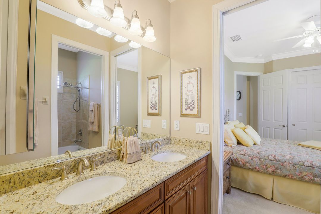 9359 Marble Stone Dr, Naples, FL 34120