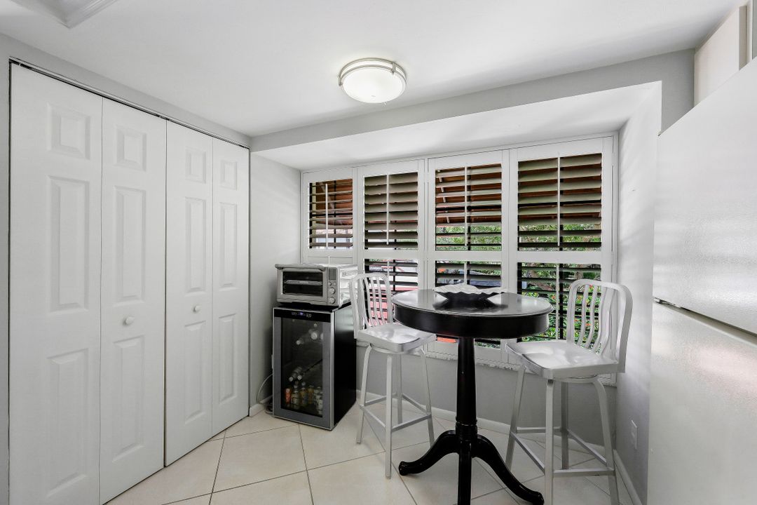 523 Serendipity Dr #523, Naples, FL 34108