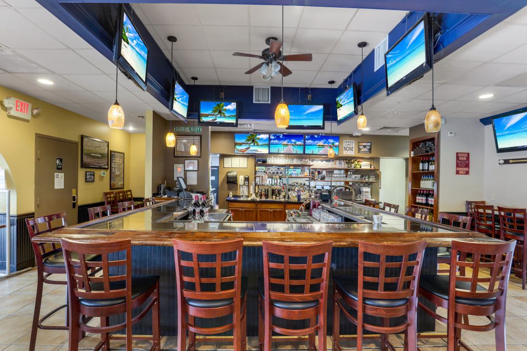 1217 Del Prado Blvd S, Cape Coral, FL 33990