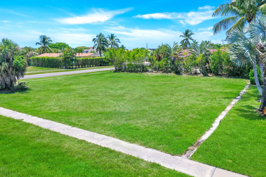 154 Kirkwood St, Marco Island, FL 34145