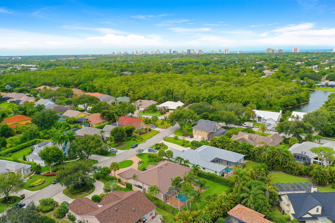 1905 Fairfax Cir, Naples, FL 34109