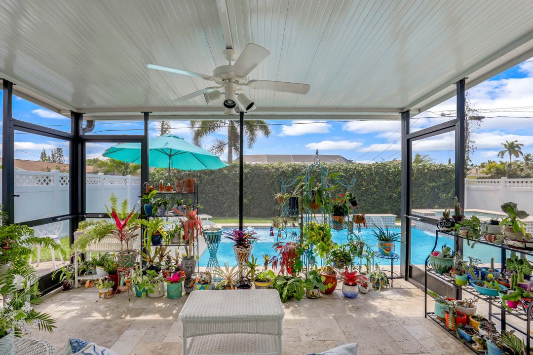 768 101st Ave N, Naples, FL 34108