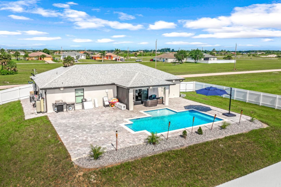 4020 NW 41st Pl, Cape Coral, FL 33993