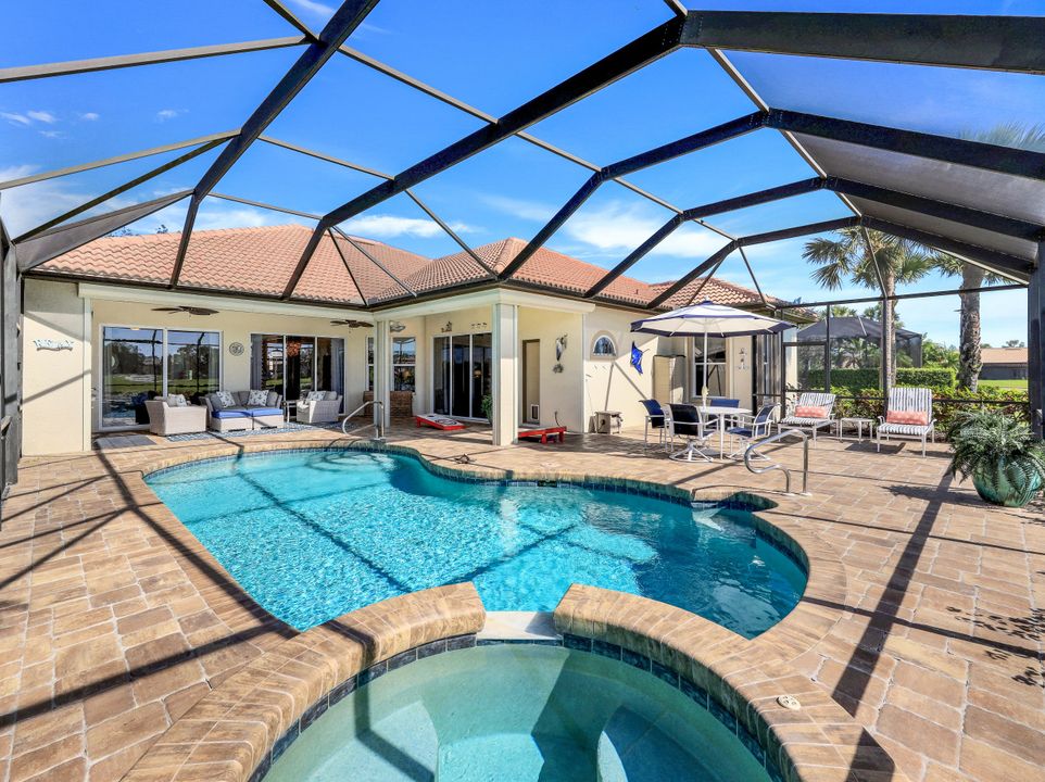 8979 Morgan Ct, Naples, FL 34113