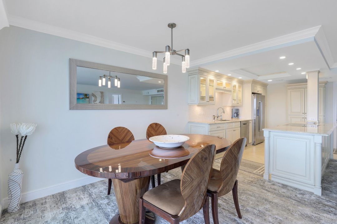 3420 Gulf Shore Blvd N #52, Naples, FL 34103