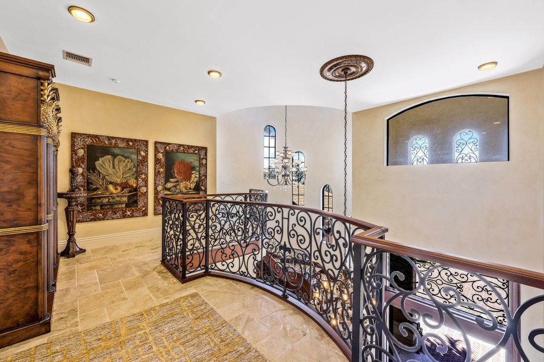 590 S Heathwood Dr, Marco Island, FL 34145