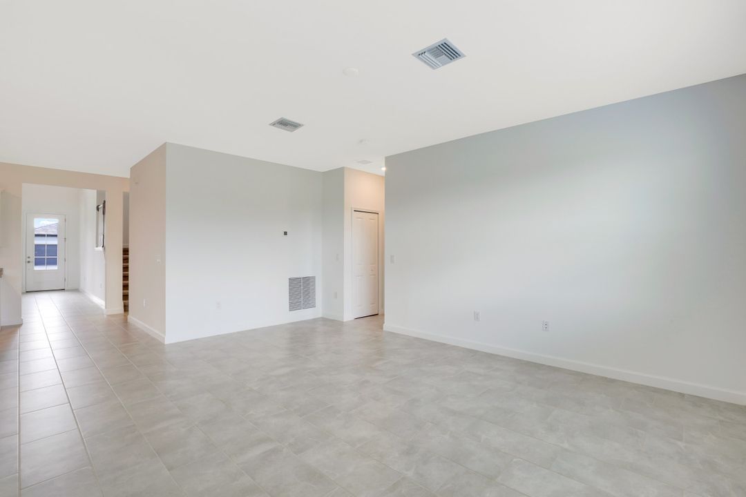 11350 Timber Creek Dr, Fort Myers, FL 33913