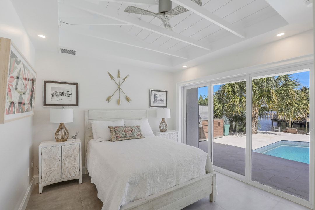 818 Perrine Ct, Marco Island, FL 34145