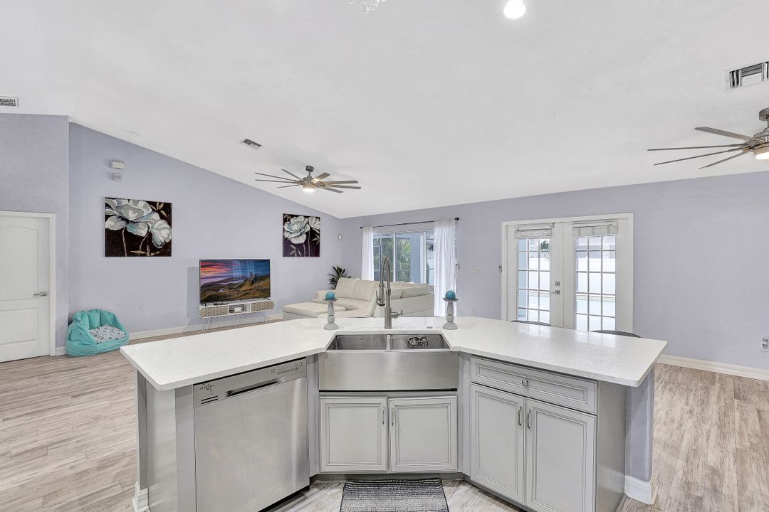 1905 SW 51st Terrace, Cape Coral, FL 33914