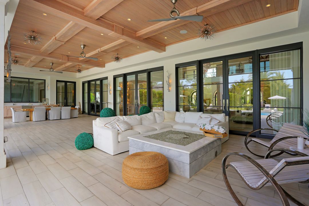 705 Myrtle Rd, Naples, FL 34108