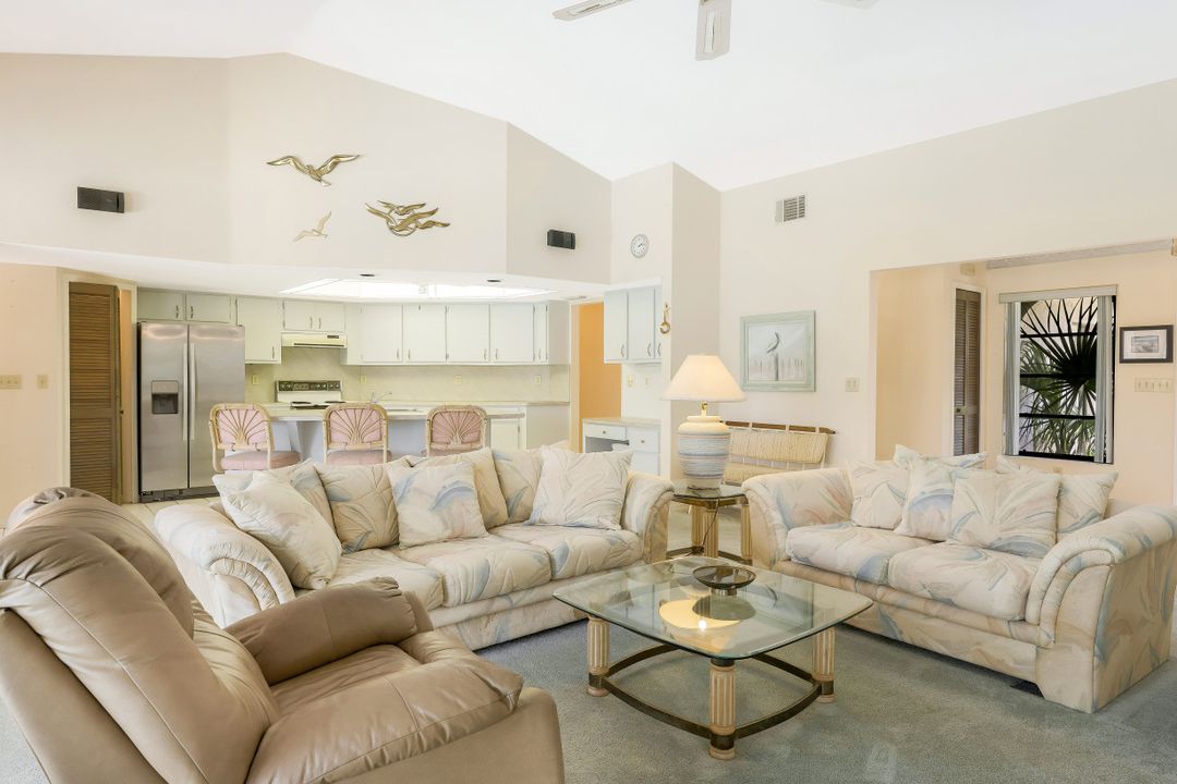 2215 SE 31st St, Cape Coral, FL 33904