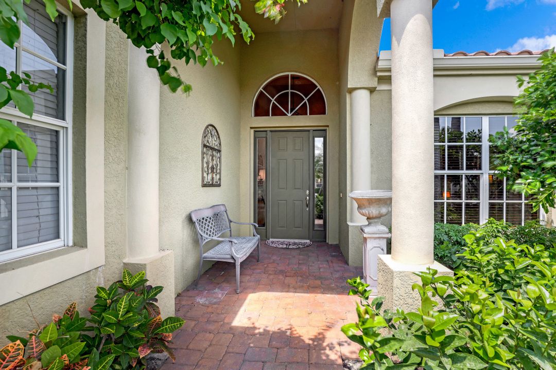 12133 Via Cercina Dr, Bonita Springs, FL 34135