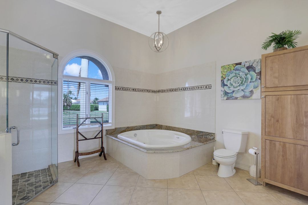 110 Copperfield Ct, Marco Island, FL 34145