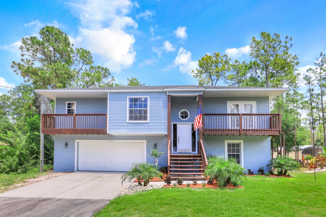 3675 10th Ave SE, Naples, FL 34117