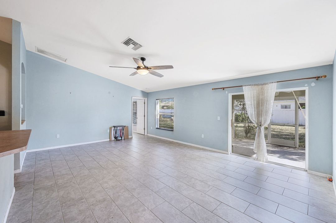 15736 Sunny Crest Ln, Fort Myers, FL 33905
