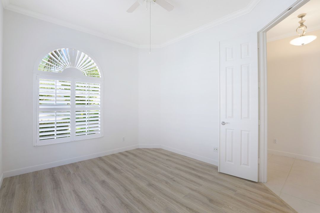 2938 Gilford Way, Naples, FL 34119