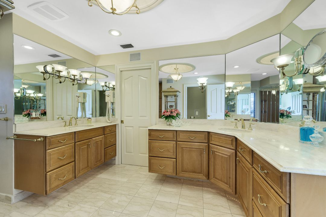 856 Inlet Dr, Marco Island, FL 34145