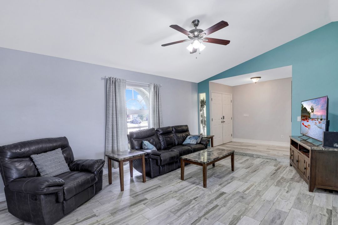 432 Mohawk Pkwy, Cape Coral, FL 33914