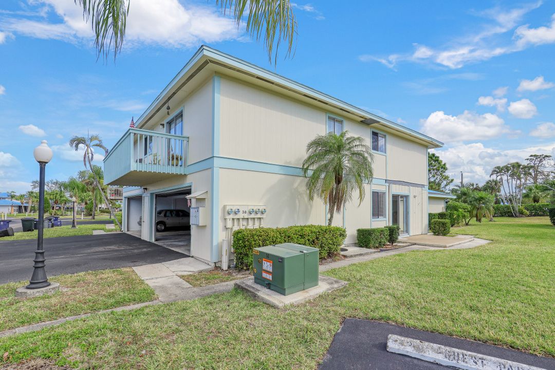 5848 Queen Elizabeth Way ##2, Fort Myers, FL 33907