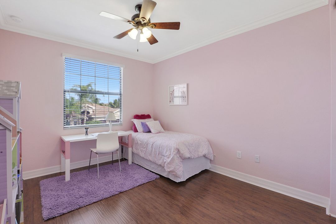 3896 Gibralter Dr, Naples, FL 34119