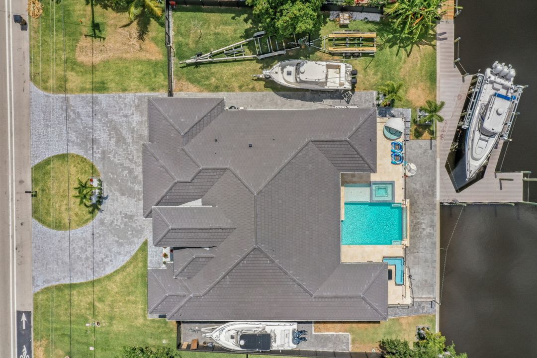 1903 Everest Pkwy, Cape Coral, FL 33904