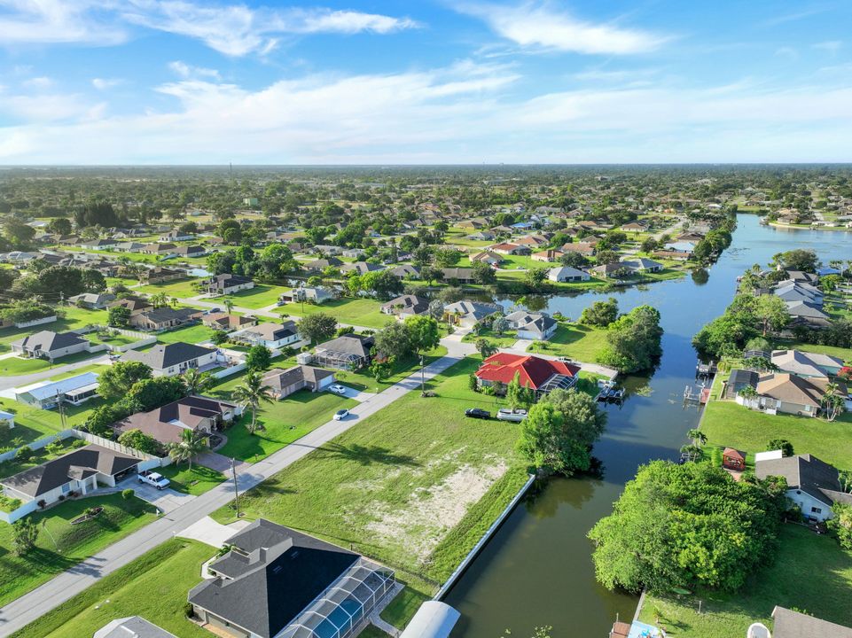 318 SE 5th Ave, Cape Coral, FL 33990