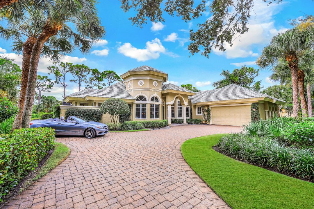 12627 Collier's Reserve Dr, Naples, FL 34110