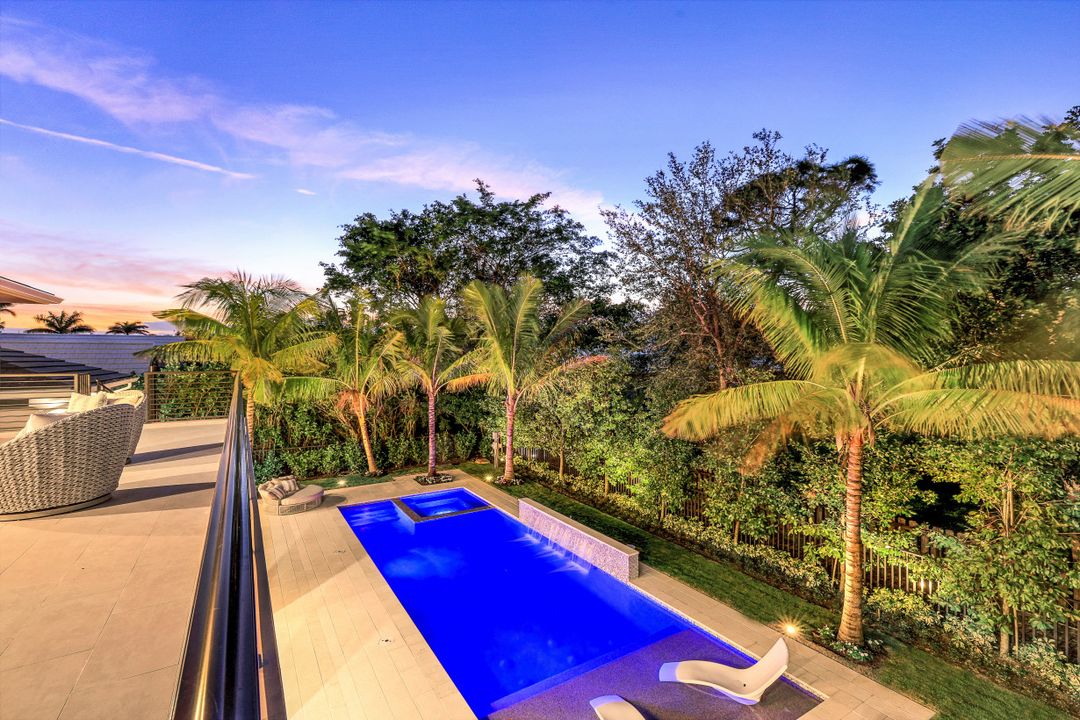 817 Buttonbush Ln, Naples, FL 34108