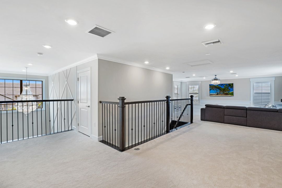 19617 Waterman Ct, Miromar Lakes, FL 33913