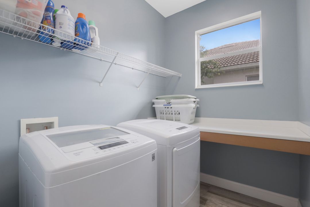 2058 Mandarin Ln, Naples, FL 34120