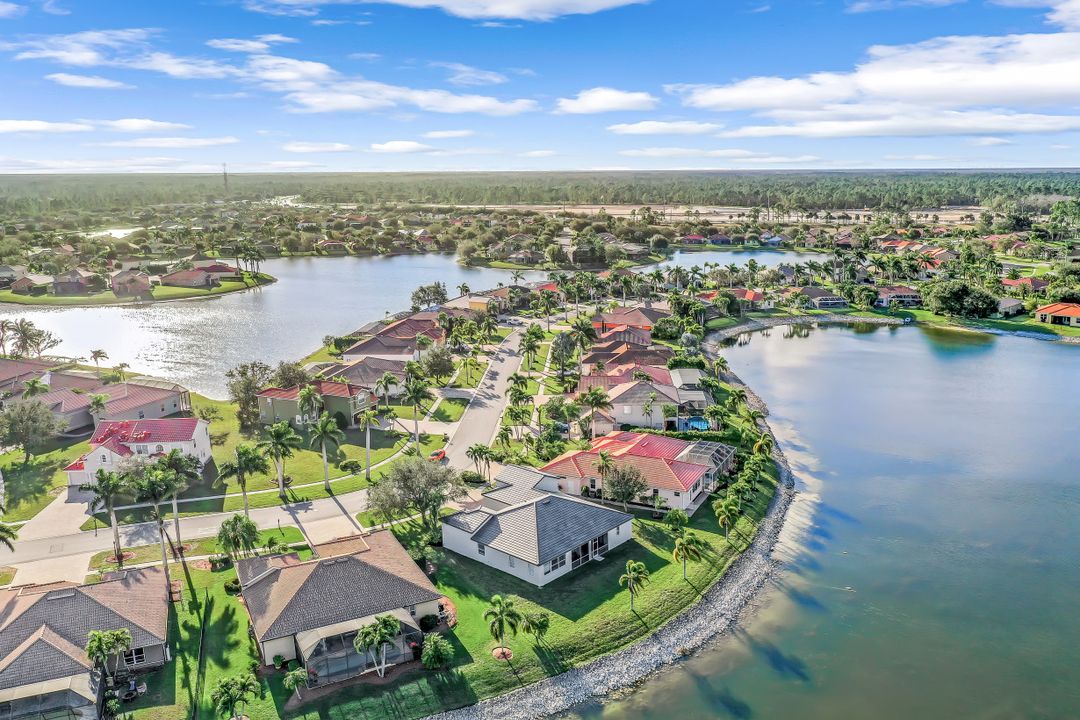 2198 Grove Dr, Naples, FL 34120