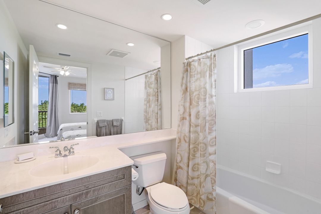 1065 Borghese Ln, Naples, FL 34114