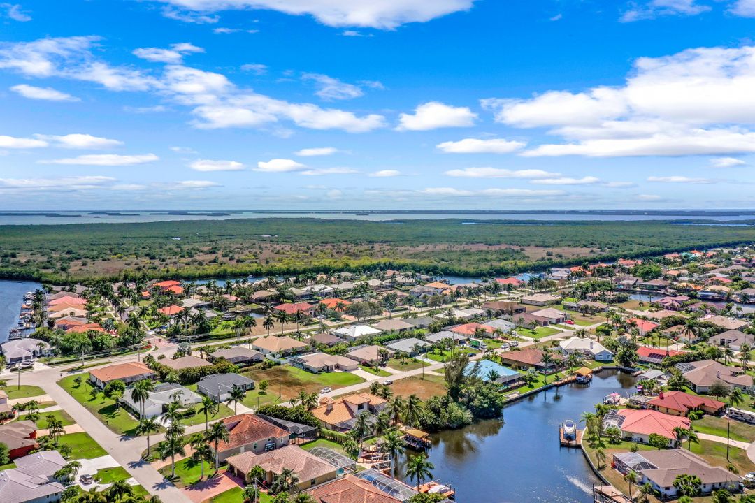 2227 SW 54th Ln, Cape Coral, FL 33914