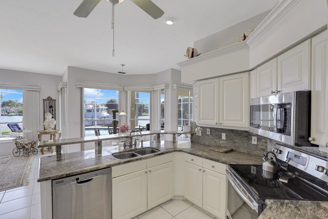 1745 SE 44th Terrace, Cape Coral, FL 33904