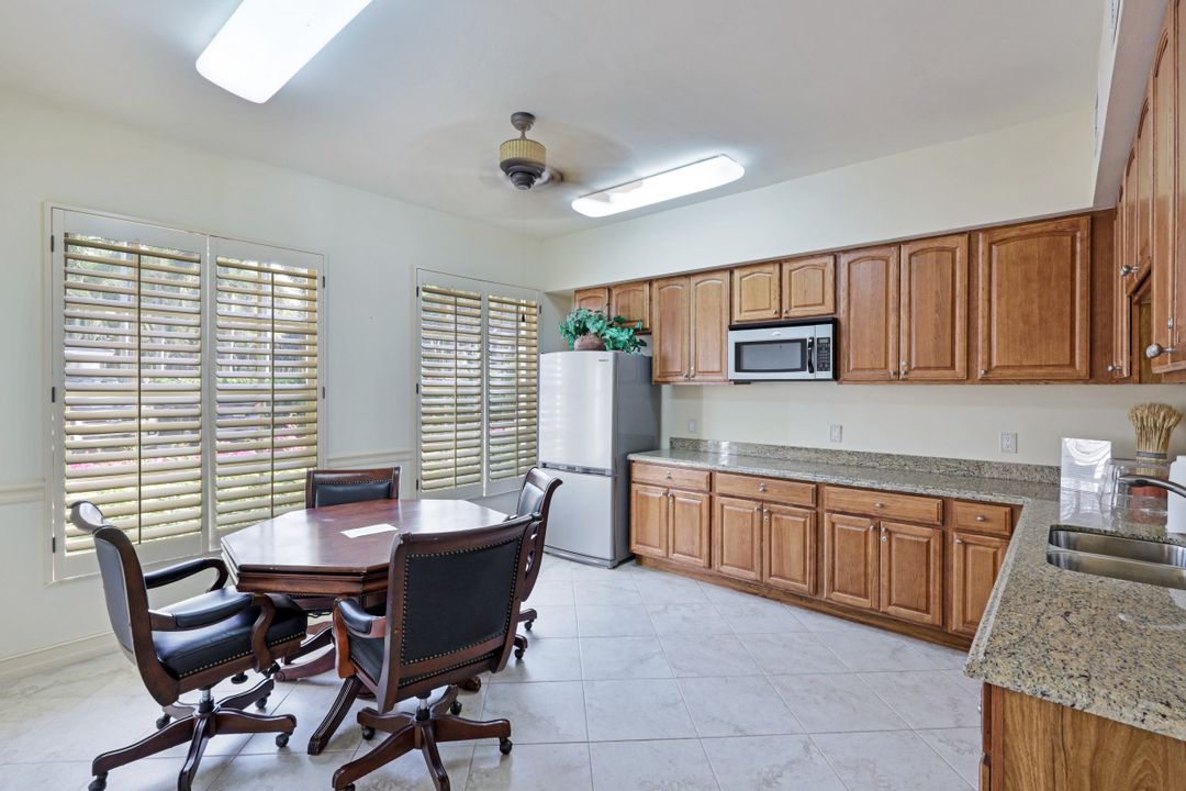 743 Bentwater Cir #203, Naples, FL 34108