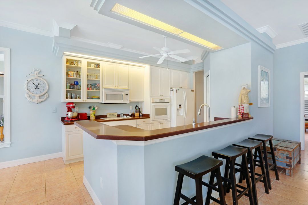 8708 S Lake Cir, Fort Myers, FL 33908